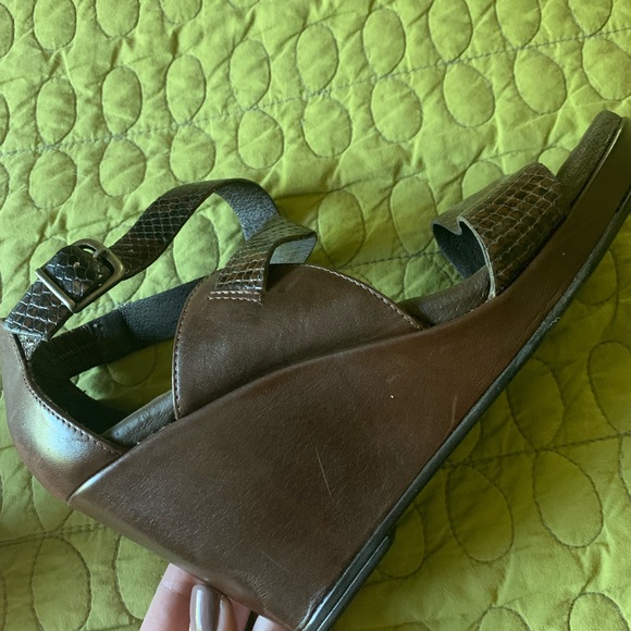 Elites by Walking Cradles wedge sandals, size 10 - Picture 6 of 6